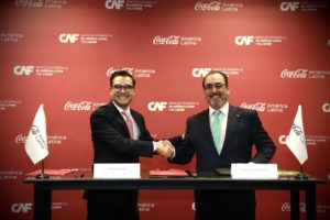 Sergio Londoño, de Coca-Cola América Latina, y Sergio Díaz-Granados, de CAF