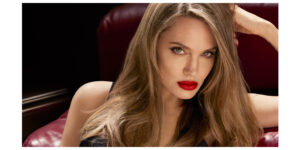 TOM FORD presenta su nueva campaña de color de labios con Angelina Jolie como protagonista