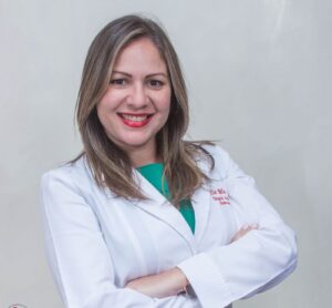 Aseguran prótesis, mejoran condiciones pacientes con aneurisma aórtica compleja