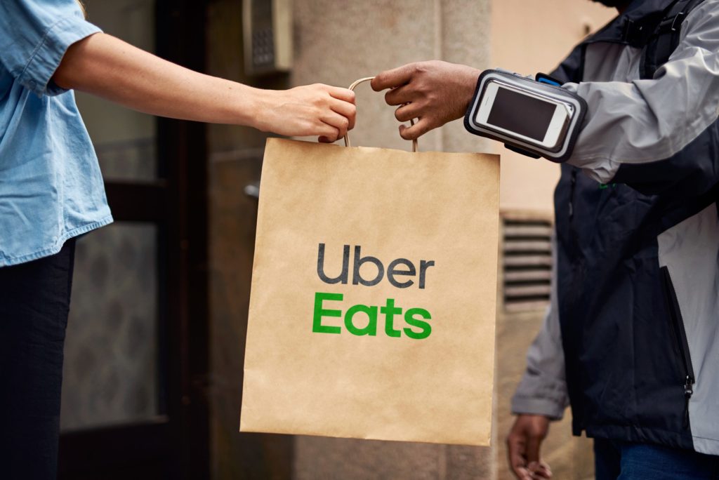 Logra Uber Eats crecimiento en República Dominicana