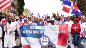 Cónsul Jaquez y Senador Schumer encabezan desfile dominicano Brooklyn