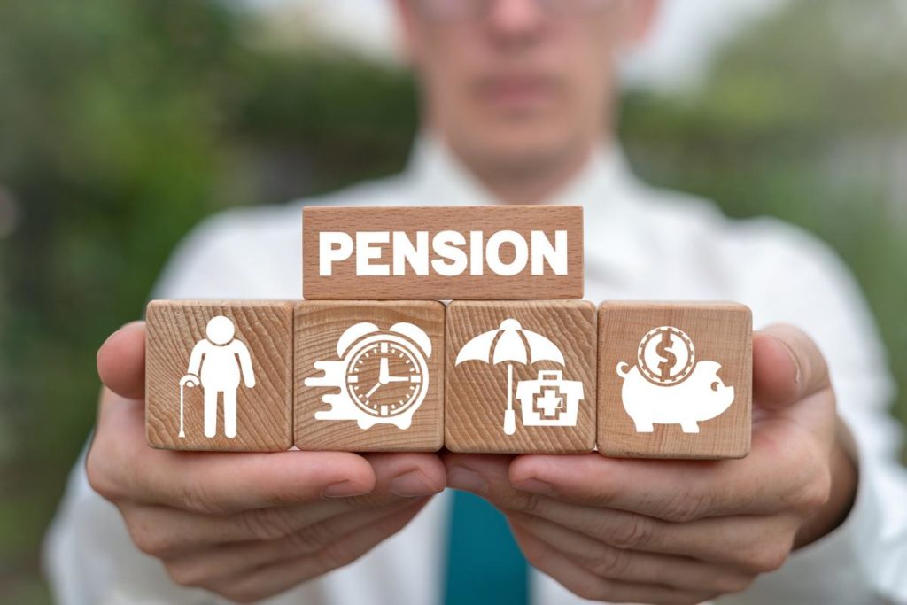 Pensiones: Modelo chileno frente a sistemas previsionales de otros países