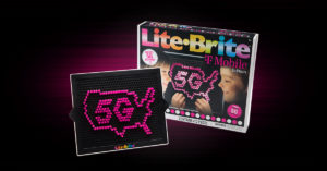 T‑Mobile y Hasbro han creado el juguete más 5G de todos: Lite-Brite T‑Mobile Edition*