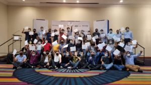 BID Lab y Kodigo gradúan a la primera promoción del bootcamp de programación en El Salvador