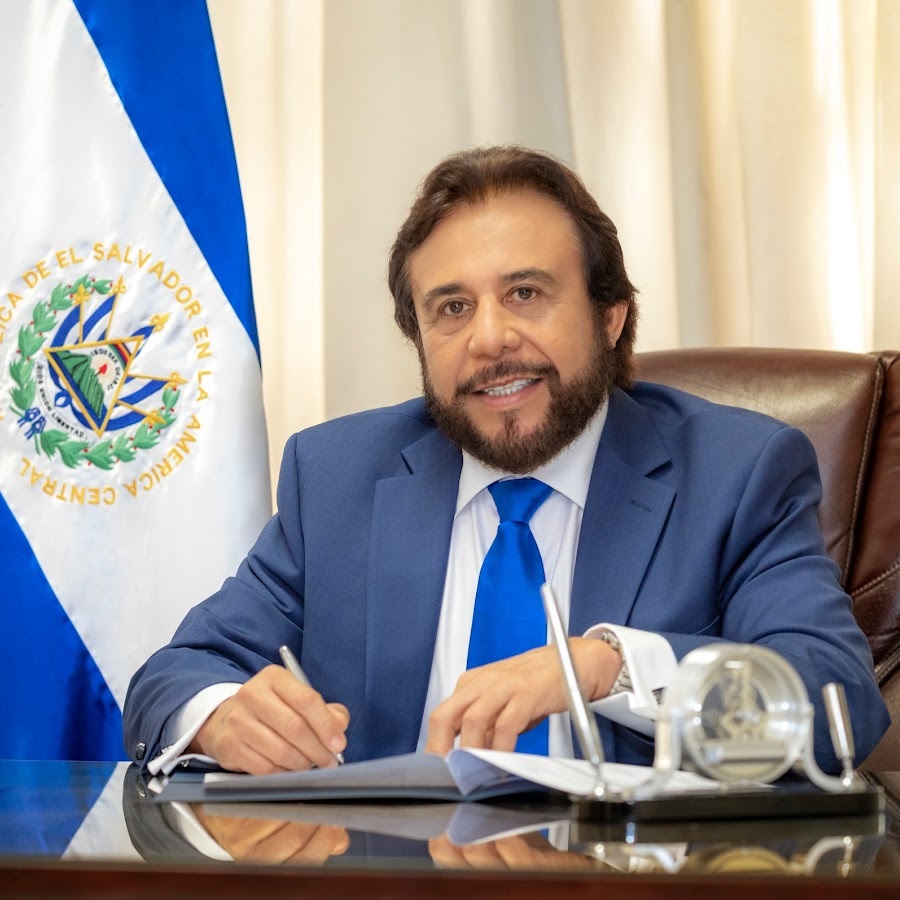 Llega Vicepresidente El Salvador a la R.D. sostener reunión Santos Badía