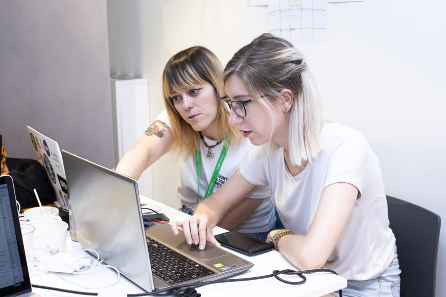 Arranca el primer Bootcamp de Data Analyst para mujeres en España