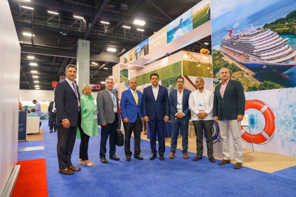 Dejan inaugurado Stand dominicano en feria de cruceros en Miami