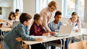 ARTICULO: ¿Cómo podemos asegurarnos de que la educación híbrida sea segura?