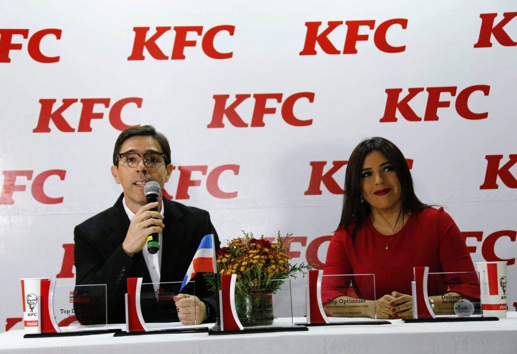 KFC en crecimiento con cuarenta restaurantes y más mil empleos en RD