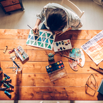 Durante el Mes del Arte Joven, los estudiantes mostrar sus verdaderos colores