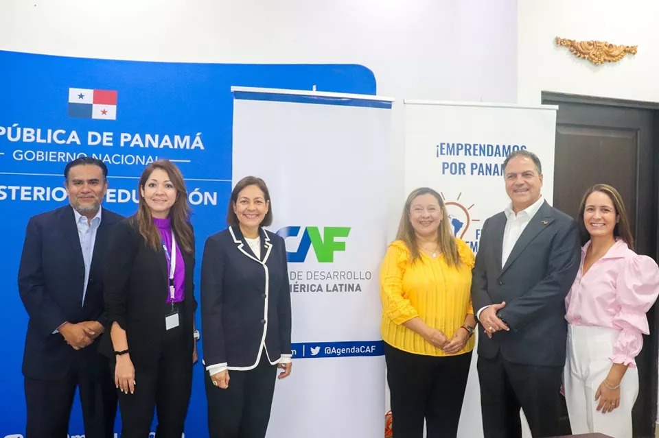 CAF apoya plan piloto de enseñanza de cultura empresarial en Panamá