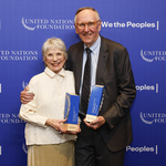 Jack y Laura Dangermond galardonados con el premio “Goal 17 Innovation in Partnership Award”