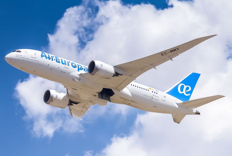 Air Europa celebra aniversario en Black Friday con descuentos de 25% en vuelos