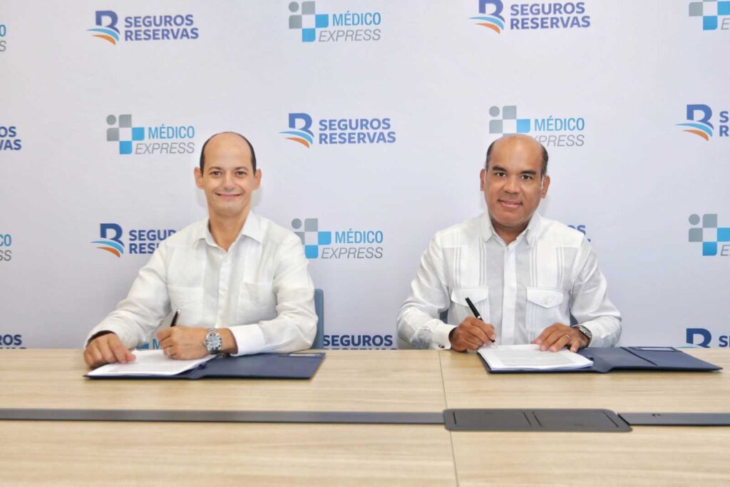 Firma Seguros Reservas acuerdo con Centro Médico Express San Isidro