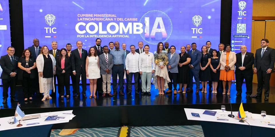 Impulsan la gobernanza regional en Inteligencia Artificial en la Cumbre IA