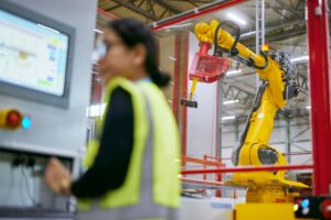 Señala DHL inteligencia artificial y sostenibilidad como tendencias clave marcarán evolución logística en próxima década