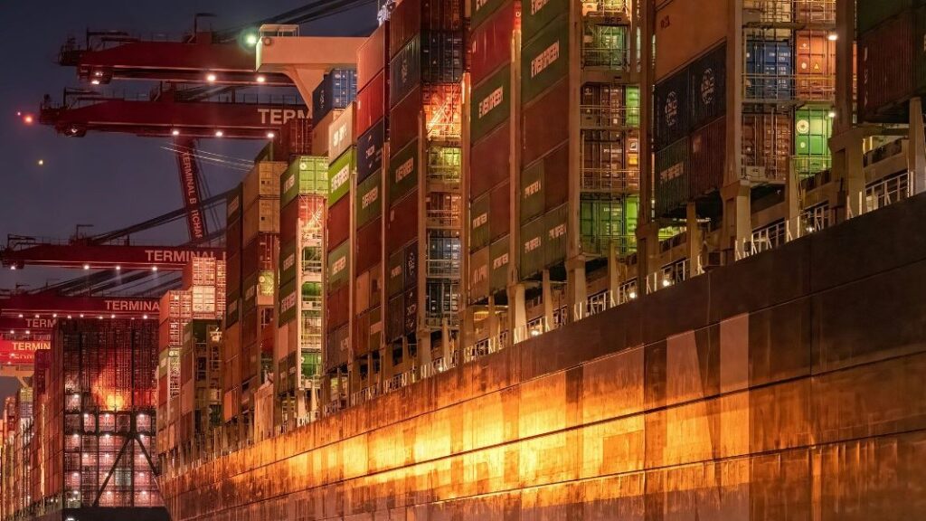 El balance de las cuentas corrientes mundiales se amplía, invirtiendo la tendencia de reducción