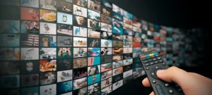 Informe Nielsen revela consumidores hispanos superan resto en consumo streaming en Estados Unidos