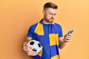 Álbum oficial stickers del mayor torneo fútbol se convierte en anzuelo estafa en AL